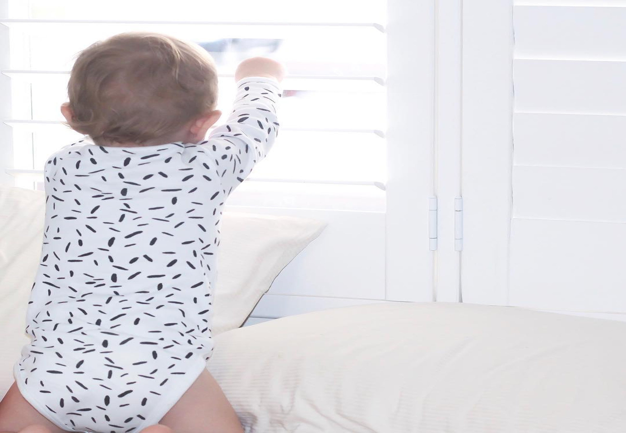 Organic Long Sleeve Bodysuit - RIZ Monochrome